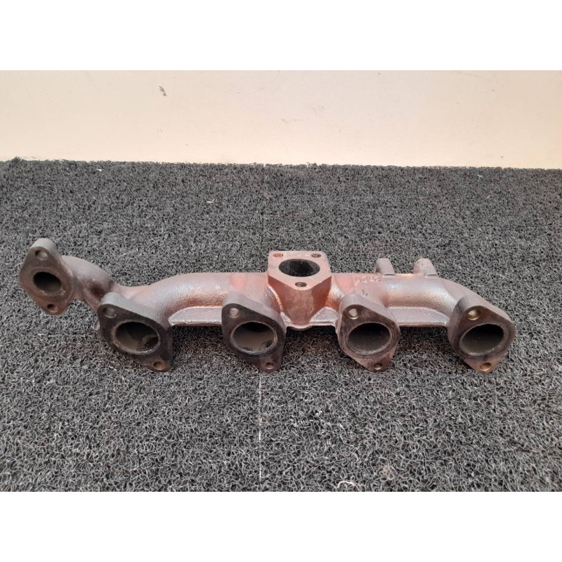 Recambio de colector escape para kia sorento 2.5 crdi ex referencia OEM IAM 2B20  