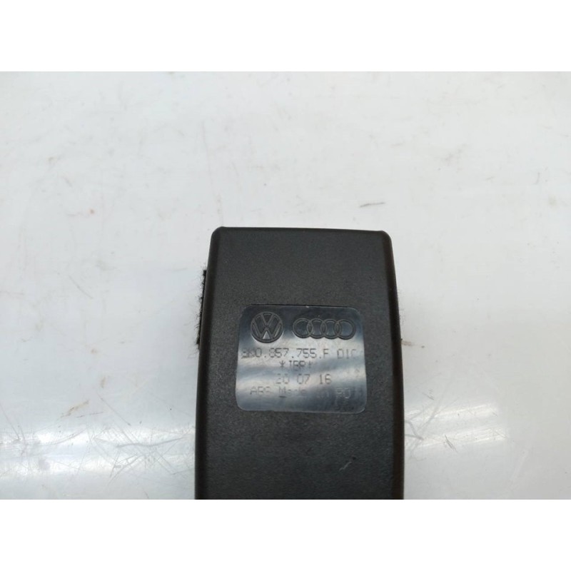 Recambio de enganche cinturon delantero derecho para audi a6 allroad quattro (4gj) 3.0 tdi clean diesel referencia OEM IAM 8K085 4