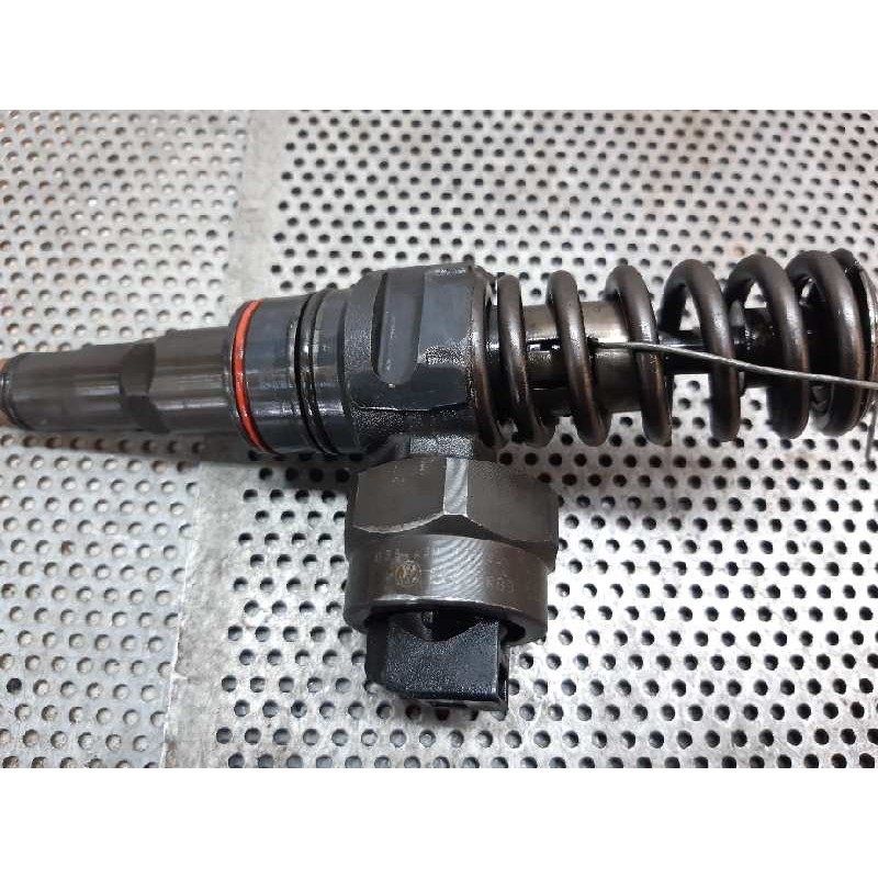 Recambio de inyector para volkswagen golf iv berlina (1j1) conceptline referencia OEM IAM 0414720015 038130073J BOSCH - Negro 2