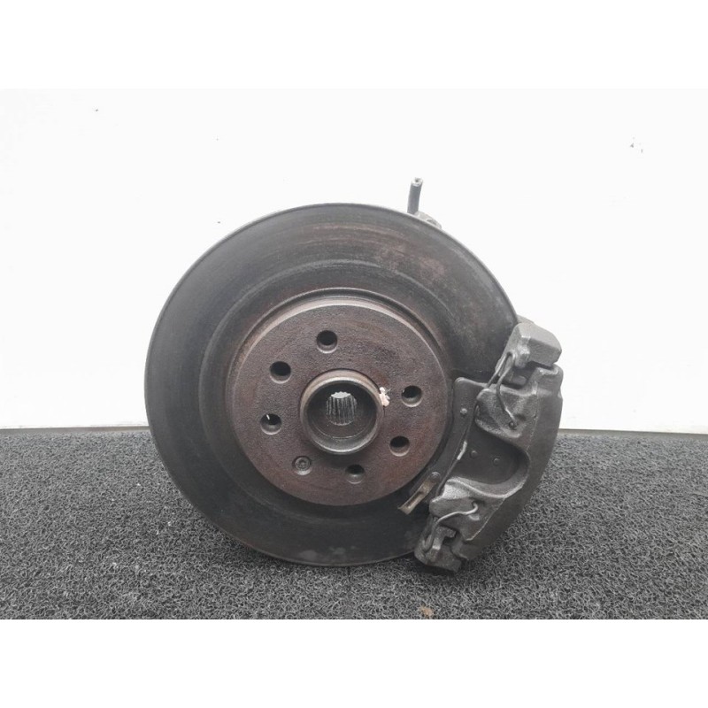 Recambio de mangueta delantera derecha para opel combo (corsa c) 1.3 16v cdti cat (z 13 dt / ln9) referencia OEM IAM - Blanco