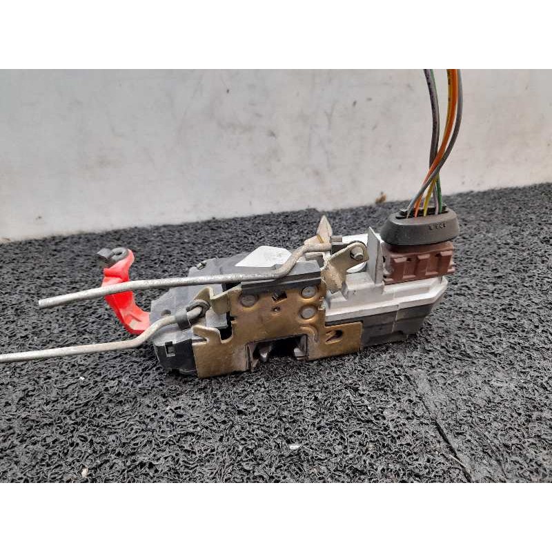 Recambio de cerradura puerta trasera derecha para citroën xsara berlina 2.0 hdichrono (66kw) referencia OEM IAM   
