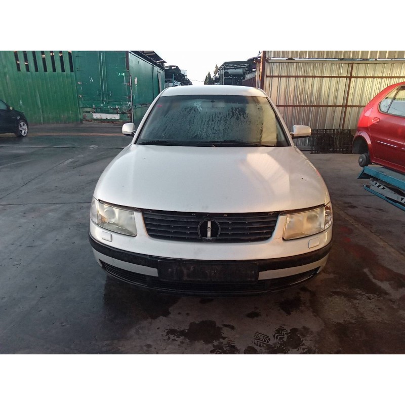 volkswagen passat berlina (3b2) del año 1999