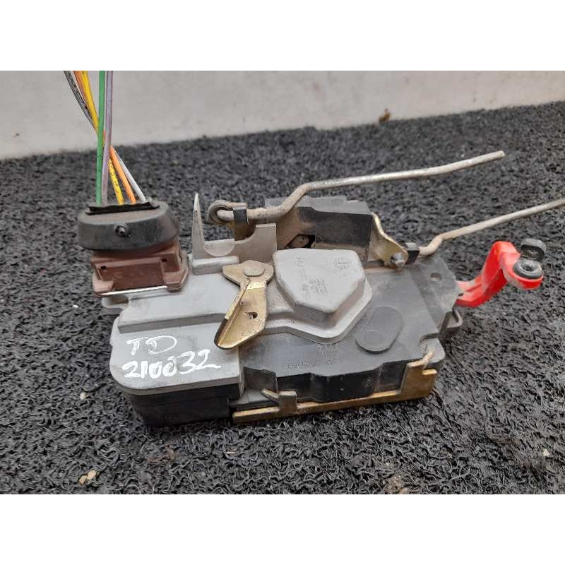 Recambio de cerradura puerta trasera derecha para citroën xsara berlina 2.0 hdichrono (66kw) referencia OEM IAM 4
