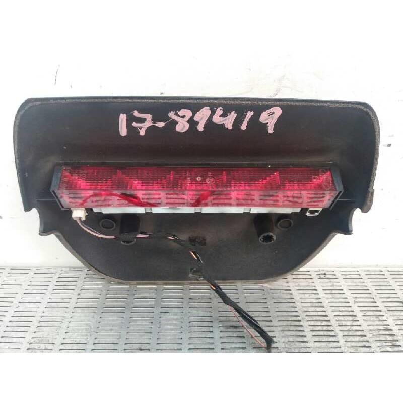 Recambio de luz central de freno para ford fiesta berlina 1.8 diesel cat referencia OEM IAM   