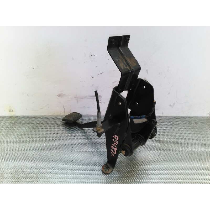 Recambio de pedal freno para nissan atleon 110 referencia OEM IAM 3