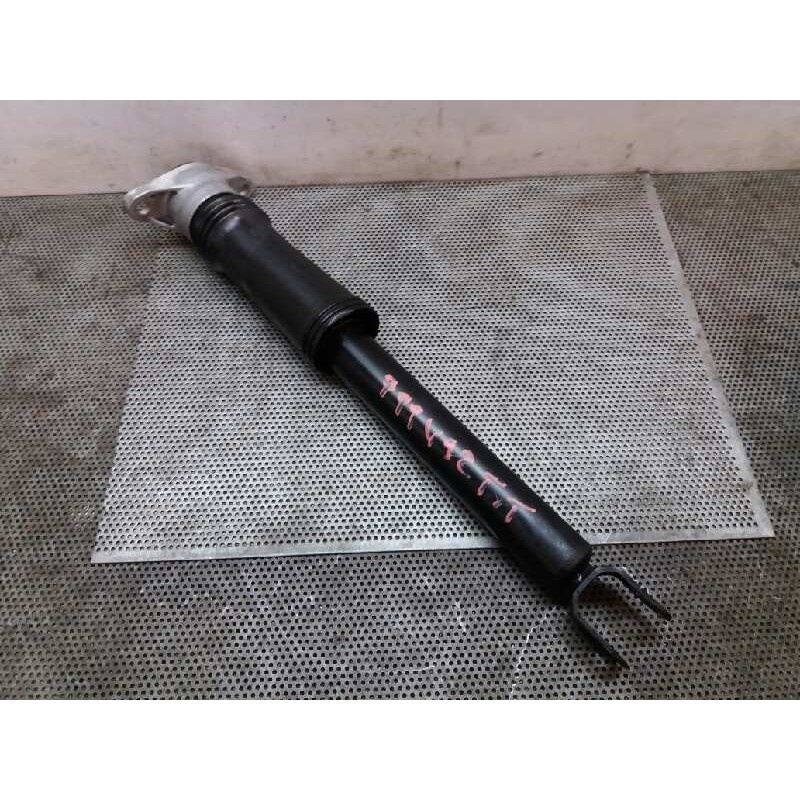Recambio de amortiguador trasero derecho para hyundai i30 1.6 crdi cat referencia OEM IAM   