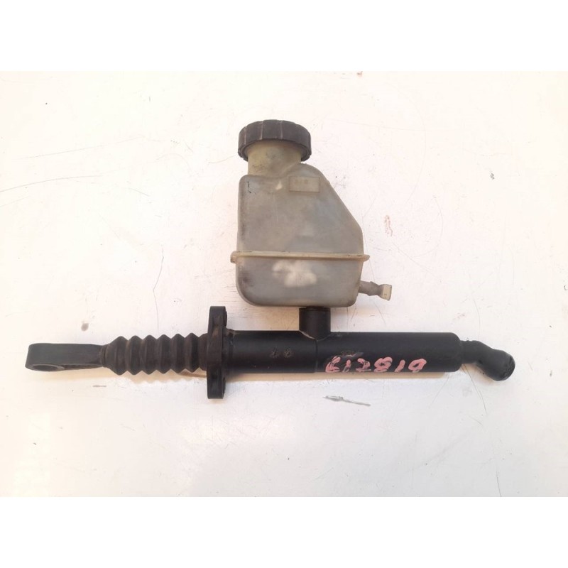 Recambio de bomba embrague para mercedes-benz atego 4.2d referencia OEM IAM A0012959106 - Blanco 2