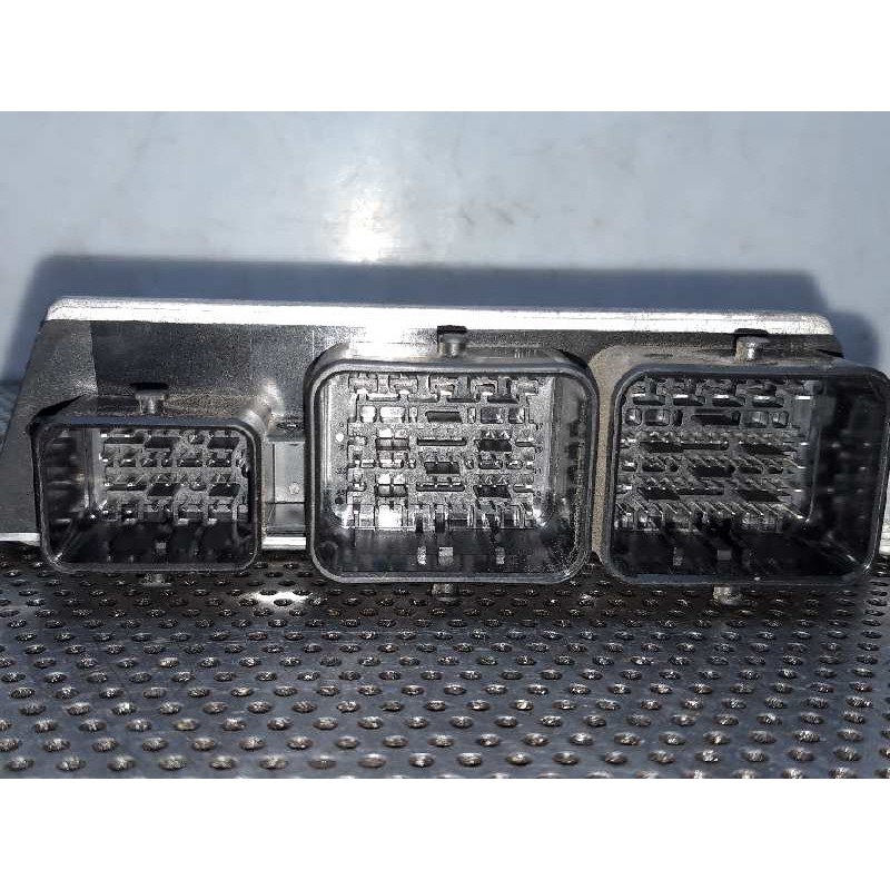 Recambio de centralita motor uce para peugeot 208 style referencia OEM IAM 9805321980 122610395 4