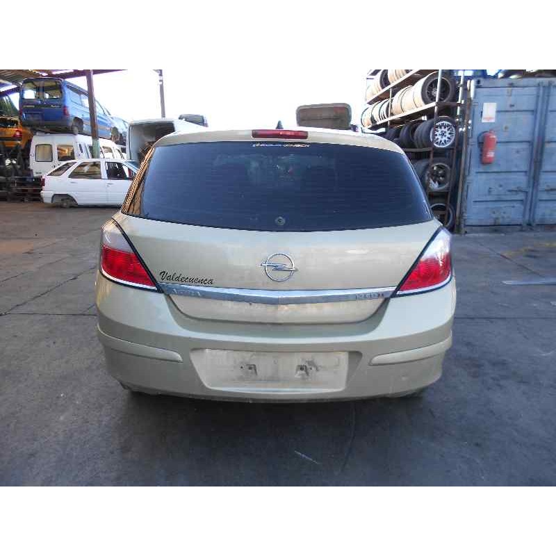 opel astra h berlina del año 2005