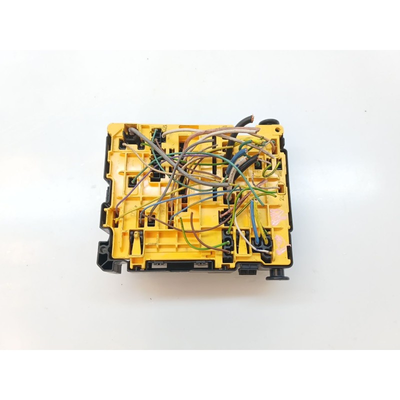 Recambio de caja reles / fusibles para peugeot 208 style referencia OEM IAM 9804848480 42503201 3