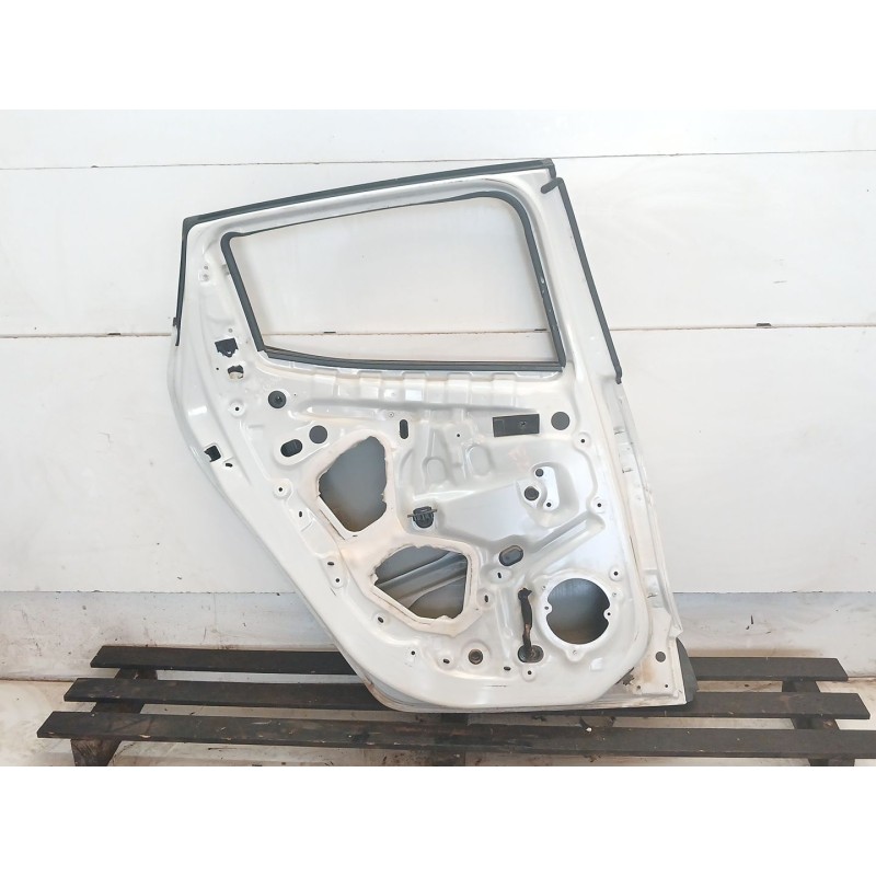 Recambio de puerta trasera izquierda para renault clio iv societé referencia OEM IAM 821130832R - Blanco 4