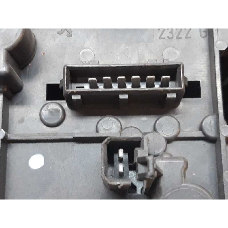 Recambio de piloto trasero izquierdo para peugeot 306 berlina 3/4/5 puertas (s2) referencia OEM IAM 3