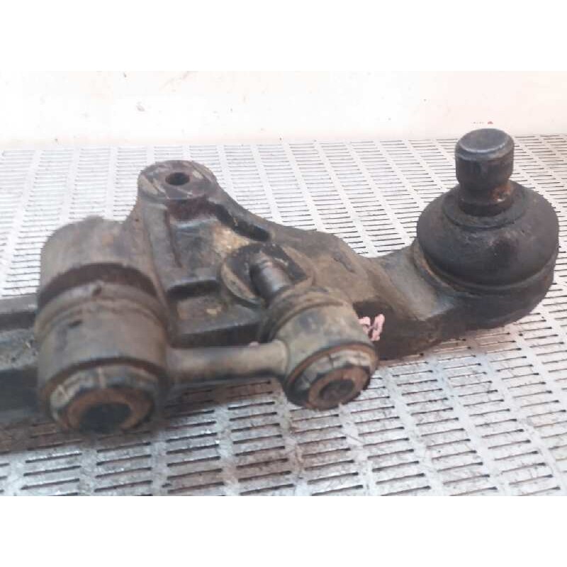 Recambio de brazo suspension inferior delantero izquierdo para kia carnival 2.9 turbodiesel cat referencia OEM IAM 4