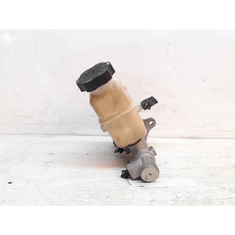 Recambio de bomba freno para hyundai i30 1.6 crdi cat referencia OEM IAM DLJE - Negro 3