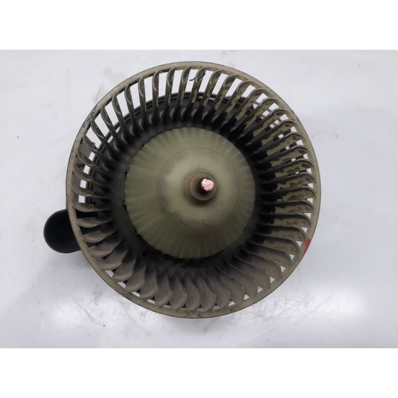 Recambio de motor calefaccion para mercedes-benz atego 4.2d referencia OEM IAM 0683706838 - Blanco 2