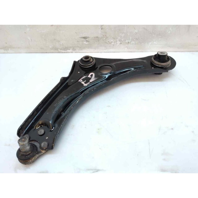 Recambio de brazo suspension inferior delantero izquierdo para renault megane iv berlina 5p gt-line referencia OEM IAM G4523R  
