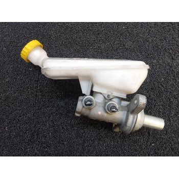 BOMBA FRENO 25823C640 