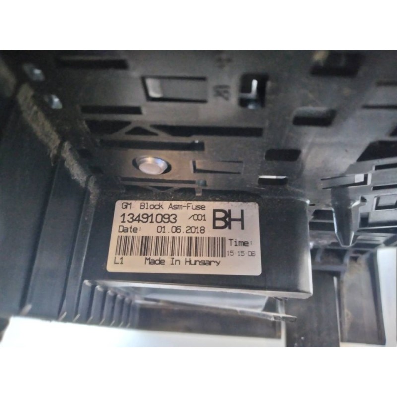 Recambio de caja reles / fusibles para opel corsa e business referencia OEM IAM 13491093 3