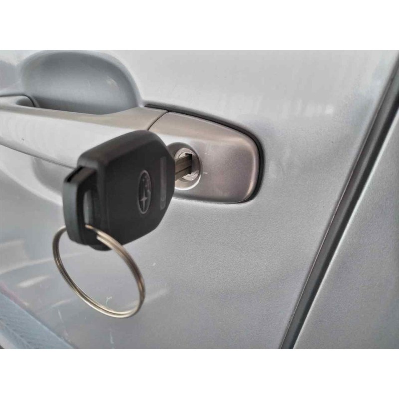 Recambio de bombin puerta delantera izquierda para subaru xv executive referencia OEM IAM - Gris 2