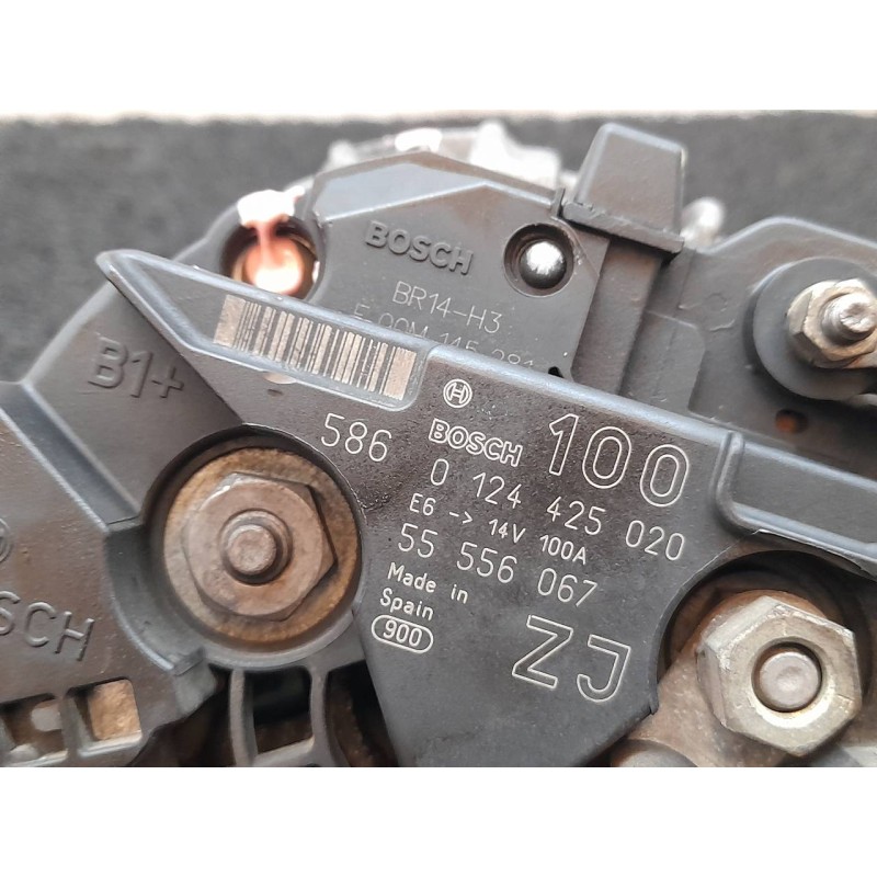 Recambio de alternador para opel zafira b cosmo referencia OEM IAM 0124425020 55556067 - Negro 7