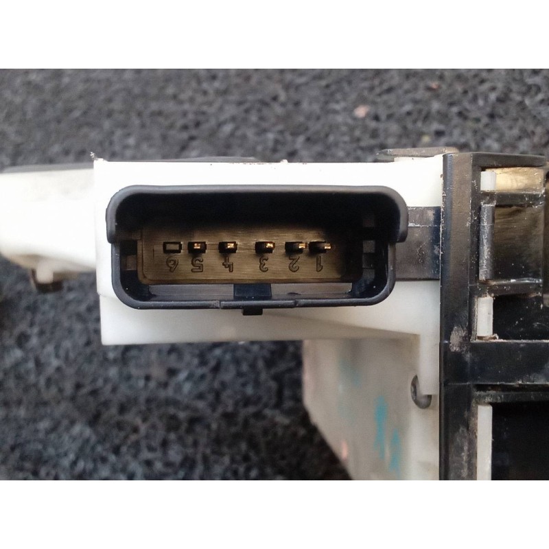 Recambio de cerradura puerta delantera derecha para peugeot 208 style referencia OEM IAM 9688079980 2