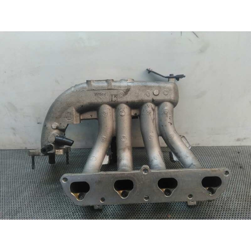 Recambio de colector admision para kia carens 1.6 lx referencia OEM IAM 2