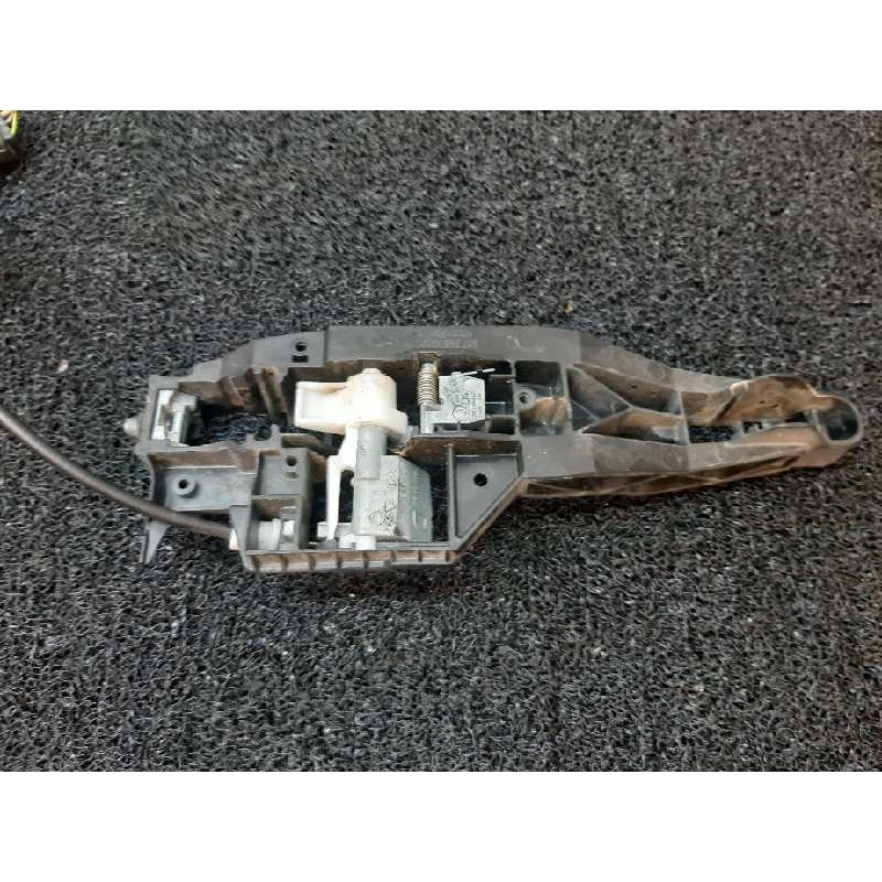 Recambio de cerradura puerta trasera derecha para peugeot 208 style referencia OEM IAM 2