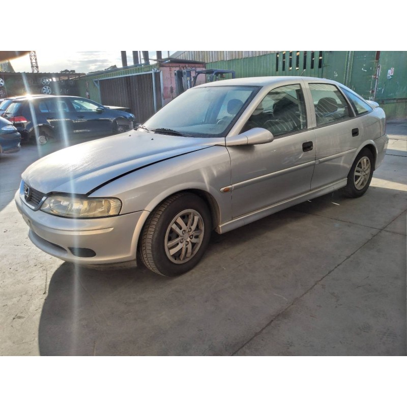 opel vectra b berlina del año 1999