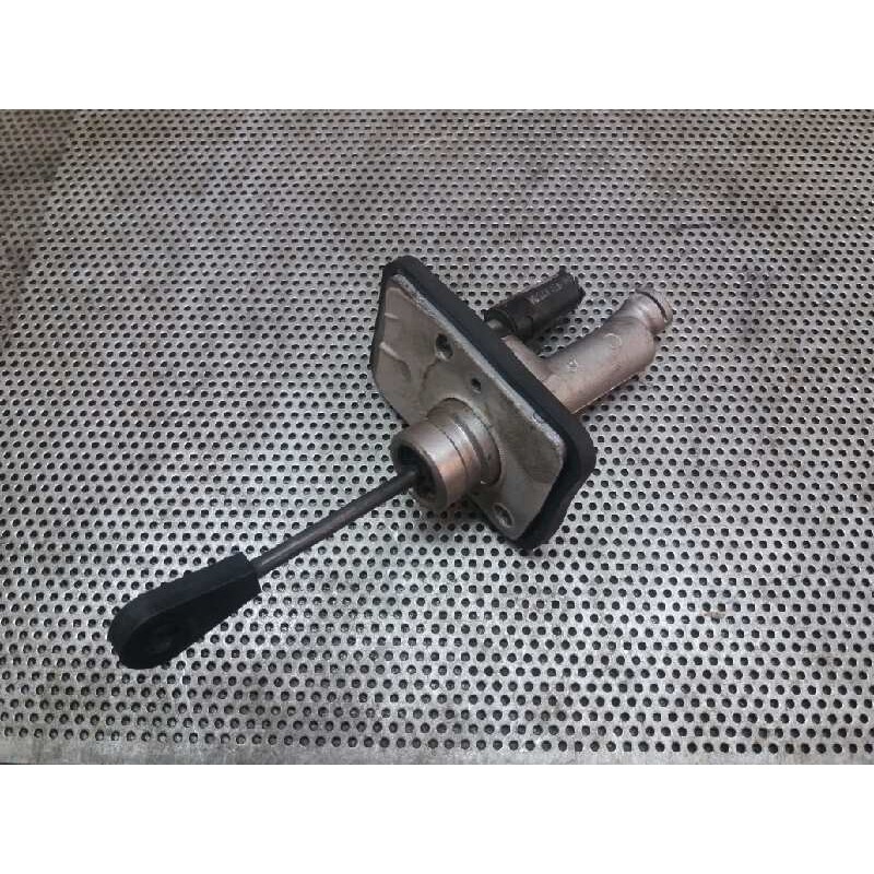 Recambio de bomba embrague para hyundai i30 1.6 crdi cat referencia OEM IAM   