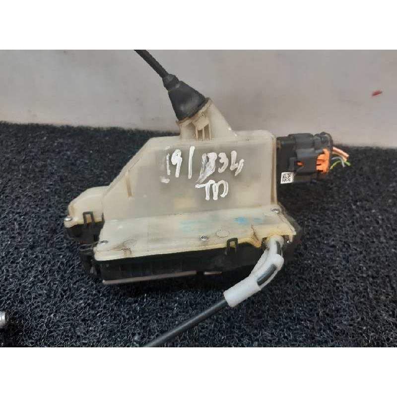 Recambio de cerradura puerta trasera derecha para peugeot 208 style referencia OEM IAM 8