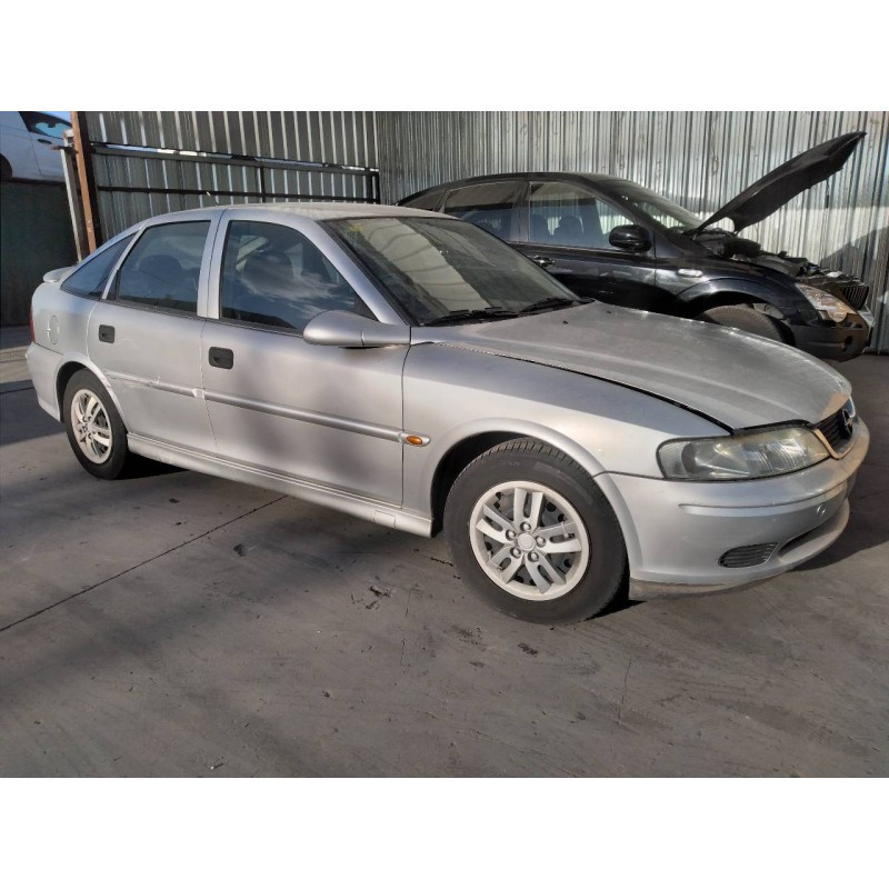 opel vectra b berlina del año 1999