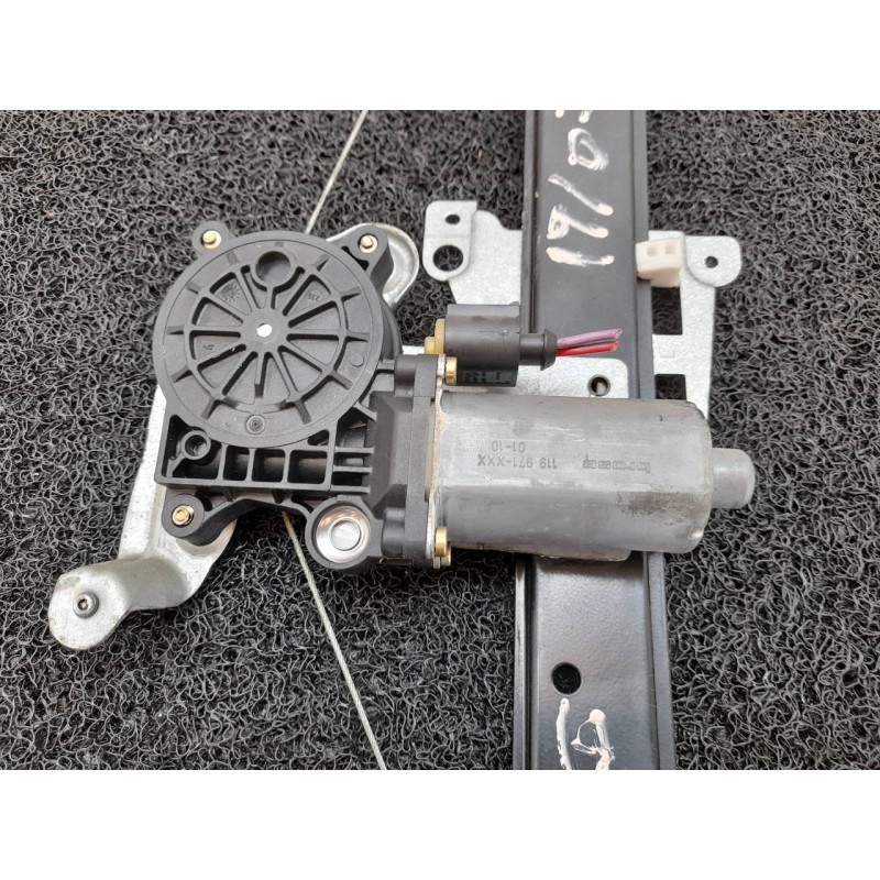 Recambio de elevalunas trasero izquierdo para volvo s60 berlina 2.4 d referencia OEM IAM 119971XXX  BROSE 4