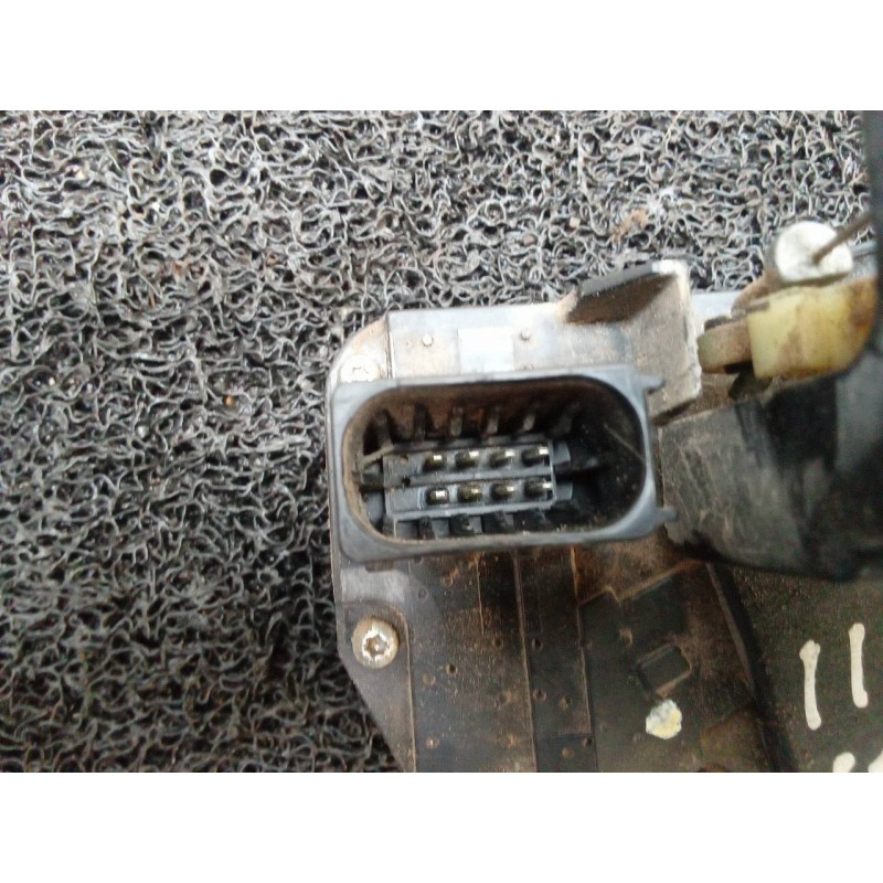 Recambio de cerradura puerta delantera derecha para chevrolet captiva 2.0 vcdi lt referencia OEM IAM - Gris 2