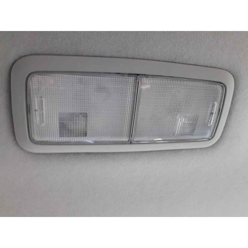 Recambio de luz interior para toyota auris hybrid active referencia OEM IAM   