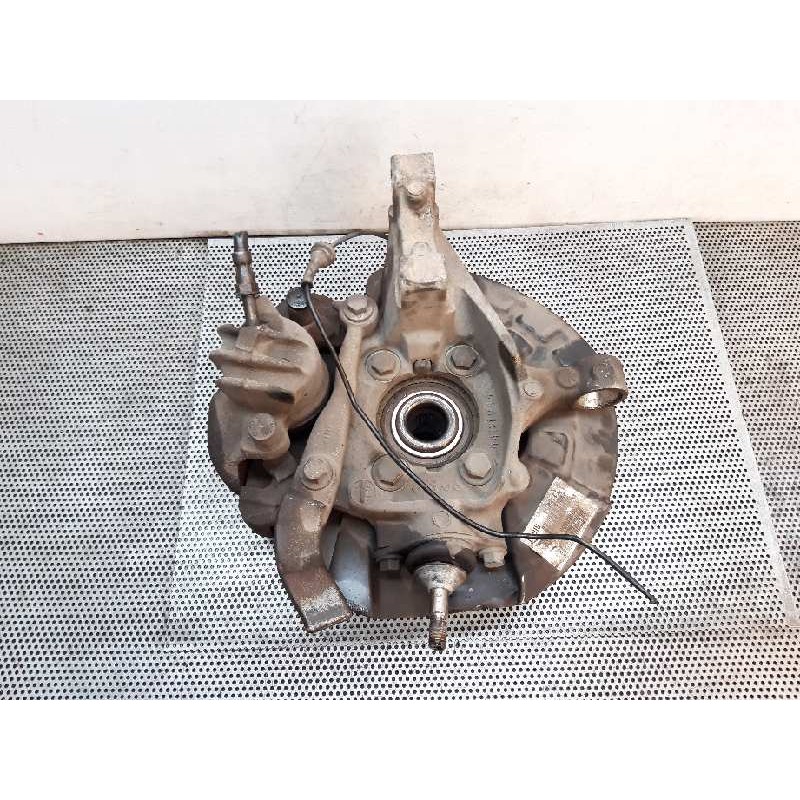 Recambio de mangueta delantera derecha para volvo s60 berlina 2.4 d referencia OEM IAM 3