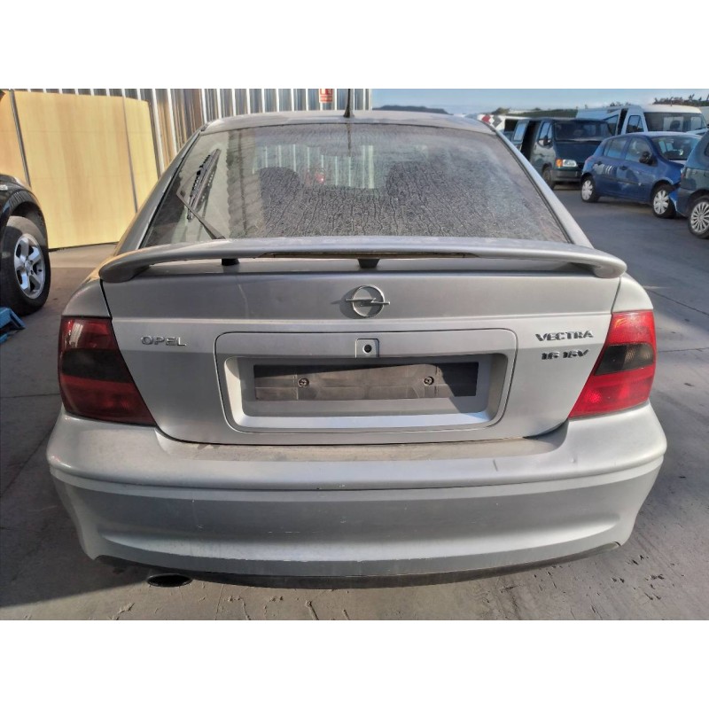 opel vectra b berlina del año 1999