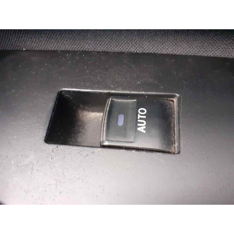 Recambio de mando elevalunas delantero derecho para toyota auris hybrid active referencia OEM IAM   