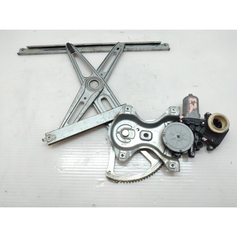 Recambio de elevalunas delantero izquierdo para toyota yaris ts referencia OEM IAM 857020F010  
