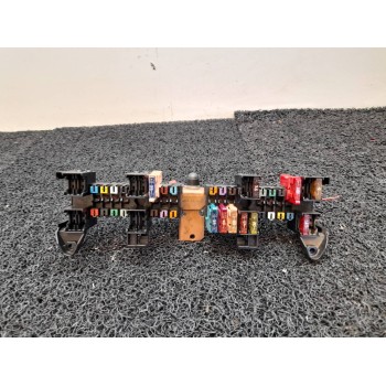 CAJA RELES / FUSIBLES A6395400050 