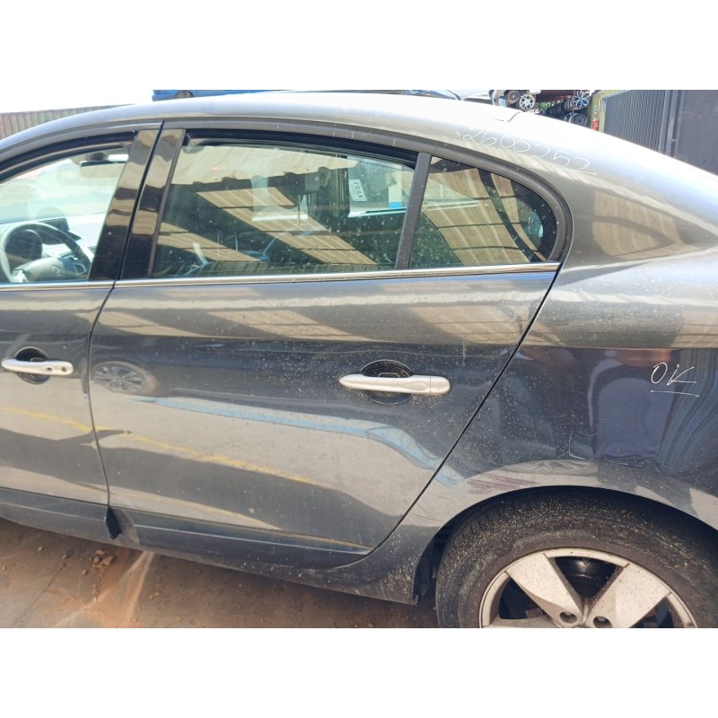 Recambio de puerta trasera izquierda para renault fluence (l3_) 1.5 dci (l30d, l30l, l306, l33f, l33l, l33m, l33v, l33w) referen - Gris