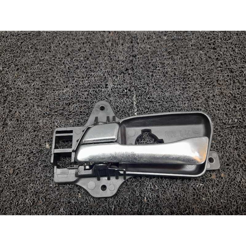 Recambio de maneta interior trasera izquierda para hyundai i30 1.6 crdi cat referencia OEM IAM   