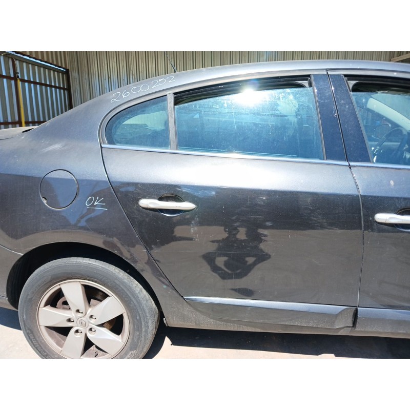 Recambio de puerta trasera derecha para renault fluence (l3_) 1.5 dci (l30d, l30l, l306, l33f, l33l, l33m, l33v, l33w) referenci - Gris