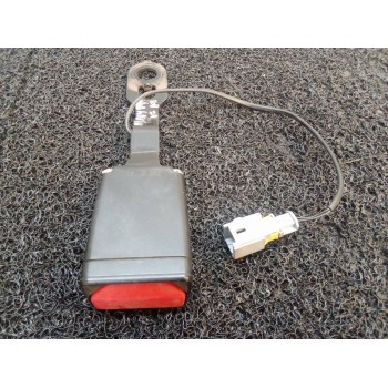 ENGANCHE CINTURON DELANTERO IZQUIERDO 24112AEU 