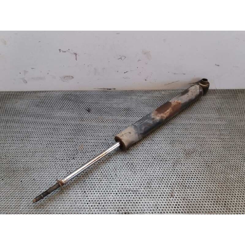 Recambio de amortiguador delantero izquierdo para nissan cabstar e 3.0 td referencia OEM IAM   