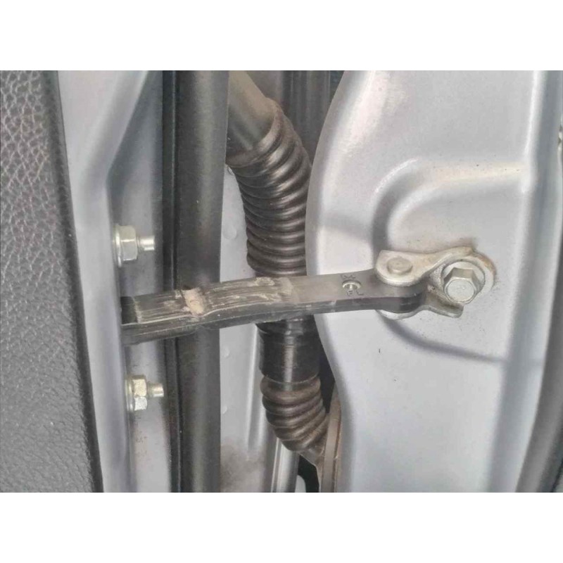 Recambio de retenedor puerta delantera izquierda para subaru xv executive referencia OEM IAM   