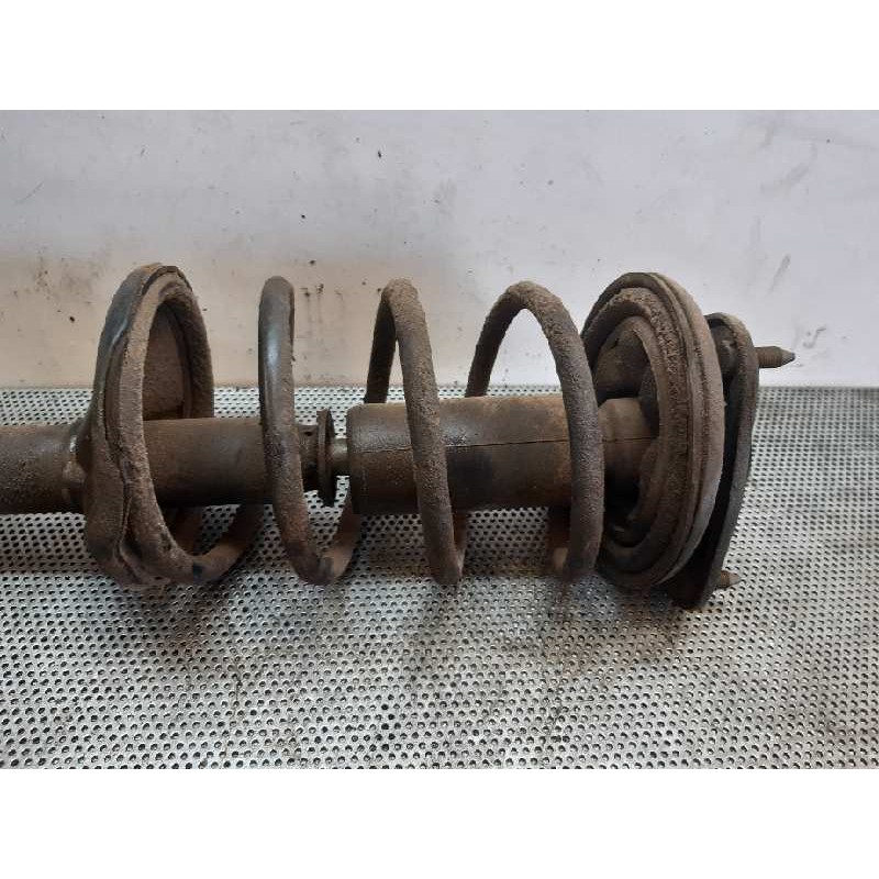Recambio de amortiguador delantero derecho para mitsubishi colt (cj0) 1.6 cat referencia OEM IAM  92532 2
