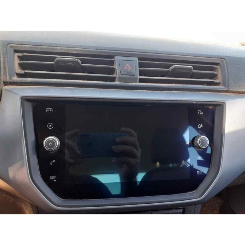Recambio de pantalla multifuncion para seat arona style referencia OEM IAM - Gris 2