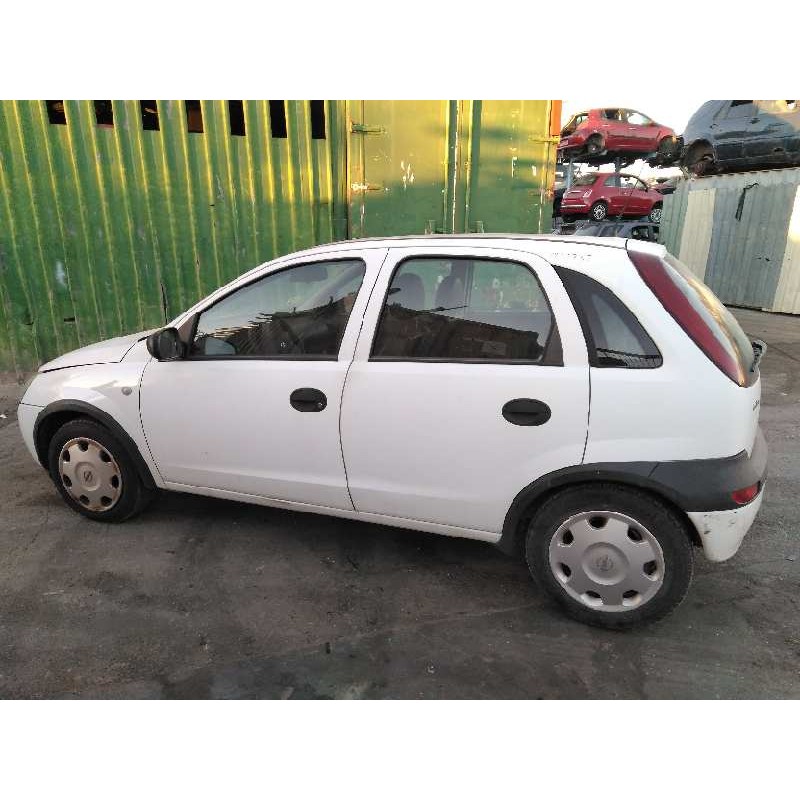 opel corsa c del año 2003