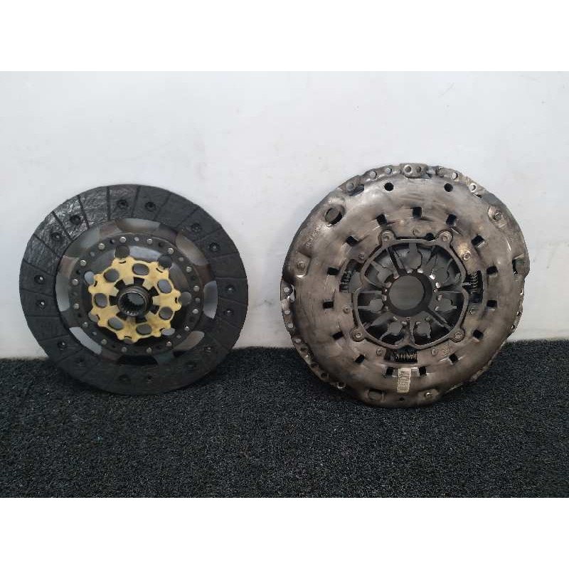 Recambio de kit embrague para renault scenic ii grand confort expression referencia OEM IAM 8201044952HU  