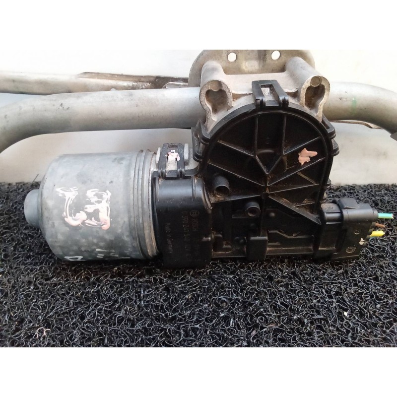 Recambio de motor limpia delantero para peugeot 208 style referencia OEM IAM 0390241540 3397021391 7